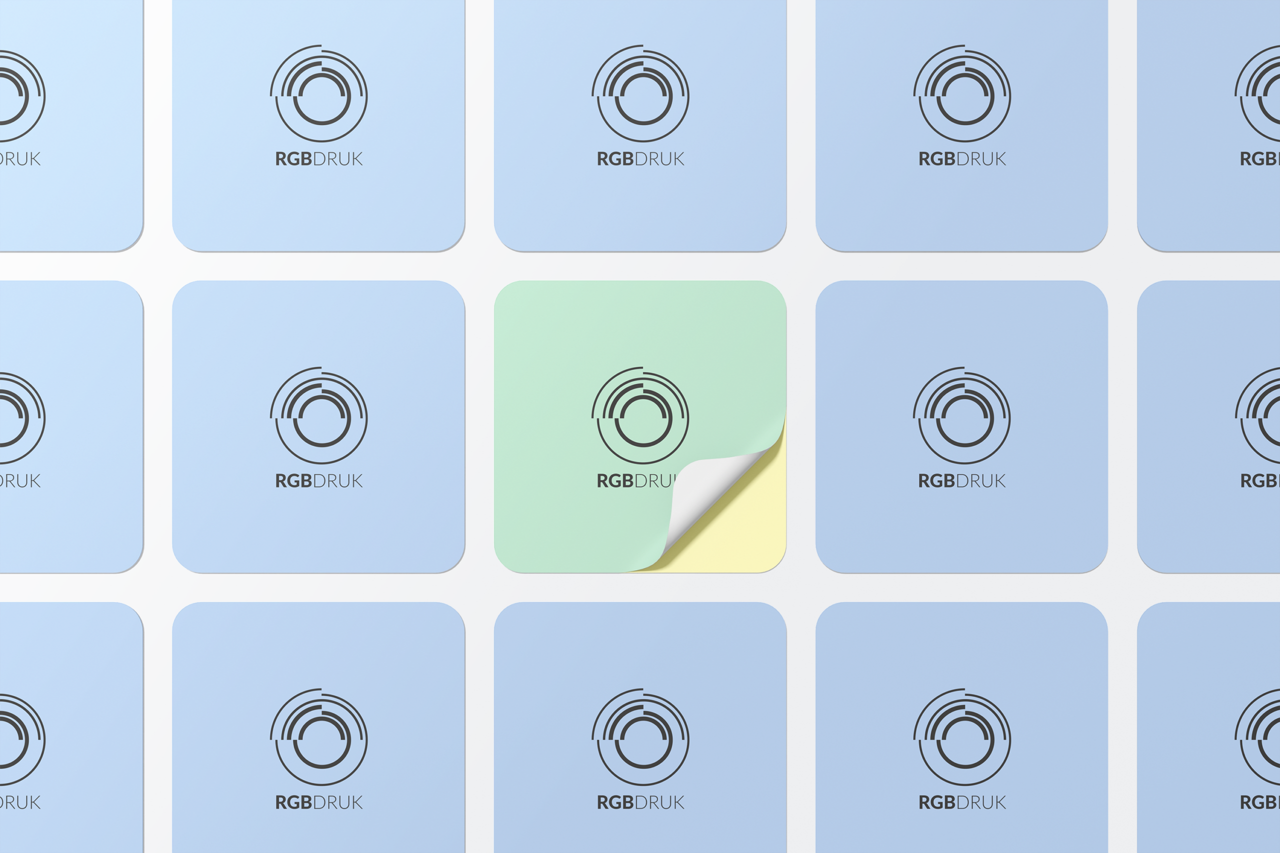 Naklejki samoprzylepne